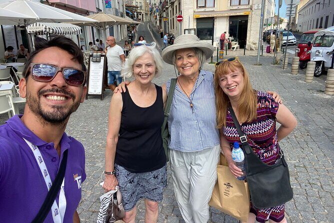 1.5 Historical Tour Lisbon Center and Viewpoints Private Tuk Tuk - FAQs