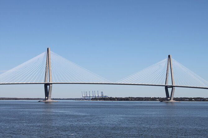 1.5-Hour Charleston Harbor Cruise with Live Narration - Key Points