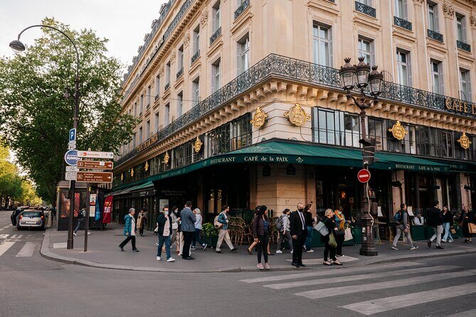 1.5 Hour Private Tour in Paris in a Classic Citroën - Who Will Love This Tour?