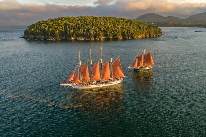 1.5 to 2-Hr Windjammer Sailing Trip in Maine w/ Licensed Captain - An In-Depth Look at the Windjammer Sailing Experience in Maine
