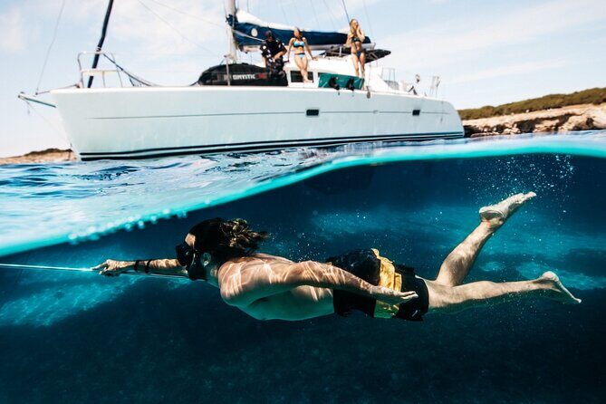 1-Catamaran tour to the Maddalena Archipelago from Cannigione - Key Points