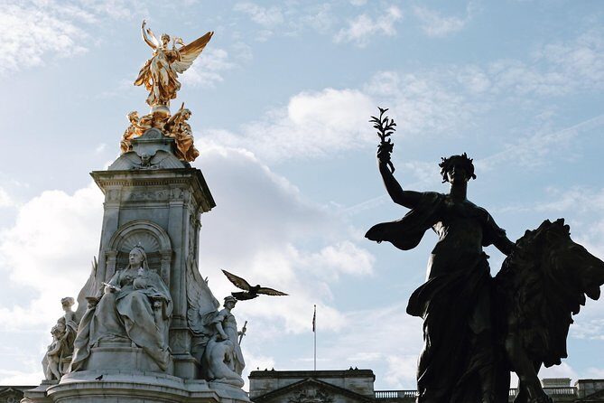 #1 Changing of the Guard | Satisfaction Guaranteed! | 12ppl Max - Exploring London’s Symbols and Sights in Depth
