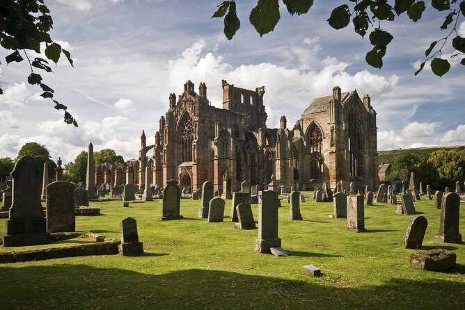 1 Day Alnwick Castle, Holy Island & Scottish Borders - Who Should Consider This Tour?