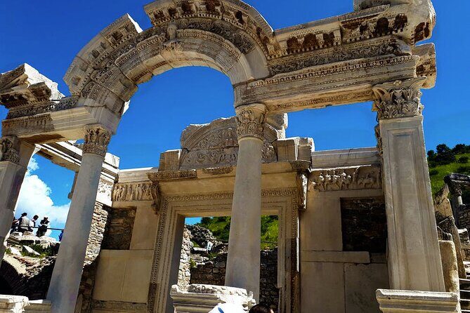 1 Day Ancient City Ephesus and House Virgin Mary Trip from Bodrum - Lunch and Shopping: The Practicalities