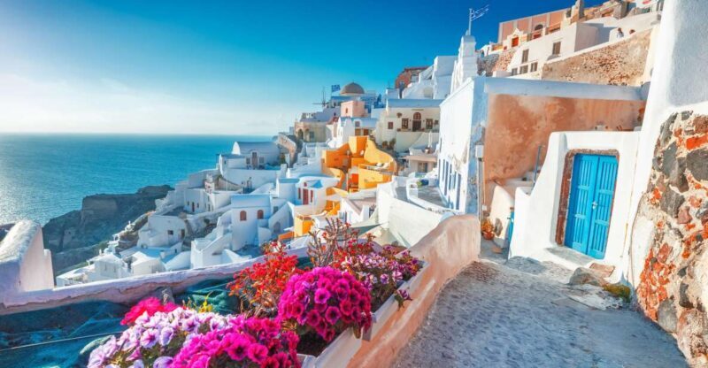 1-Day Boat Trip: Santorini Volcano, Thirassia & Oia Sunset - The Sum Up: Who Should Sign Up?