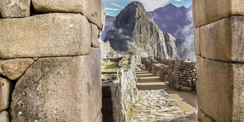 1 Day: Machupicchu and Huaynapicchu Mountain Tour - Experience a Full Day of Wonder: Machu Picchu and Huaynapicchu Mountain Tour