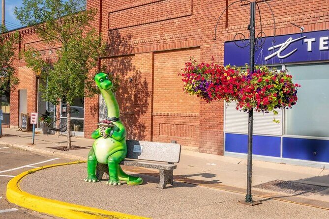 1 Day of Dinosaurs and Hoodoos From Calgary to the Drumheller - Key Points