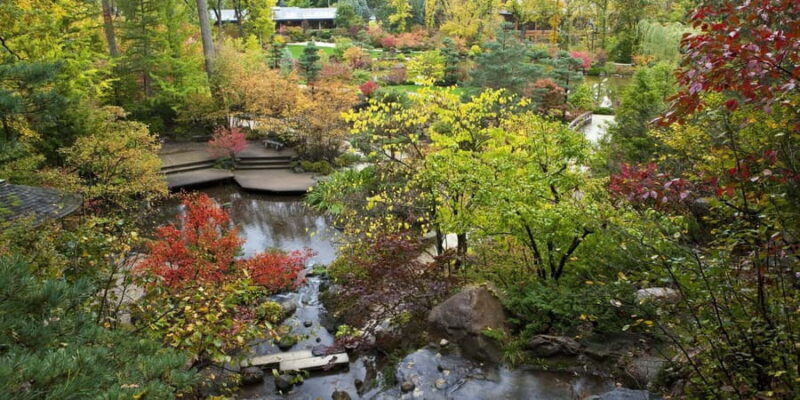 1-Day Tour Lake Geneva & Anderson Japanese Gardens - Key Points