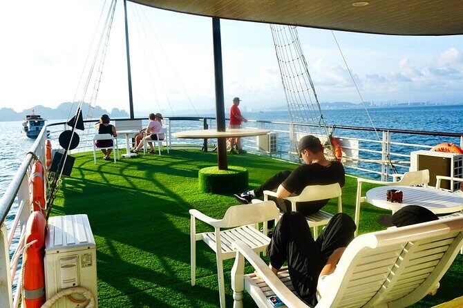 1 Day Tour to Halong Bay Cruise from 3 - 5 star Cruise & Transfer - Discovering Halong Bay in a Day: The Perfect Short Escape from Hanoi