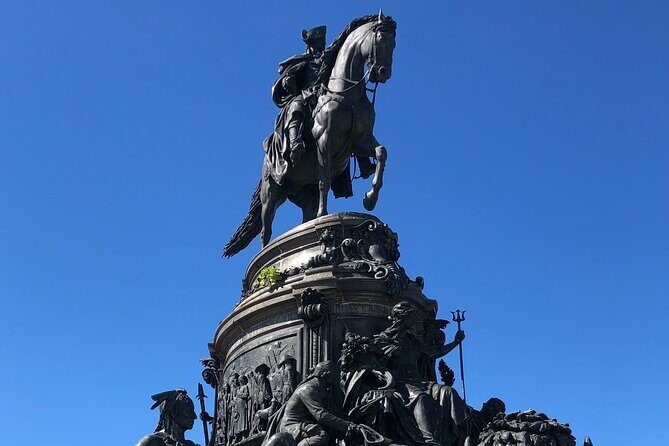 1 Day Tour to Philadelphia and Hershey's Chocolate World - Who Should Consider This Tour?