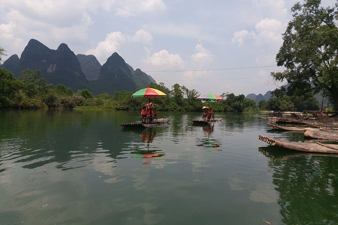 1-Day Tour:Yangshuo Yulong Bamboo Boat and Ruyi Peak Cable Car from Guilin Hotel - Who Is This Tour Best For?
