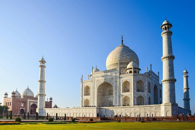 1-Day Trip to Taj Mahal and Agra from Mumbai with Both side Commercial Flights - Key Points