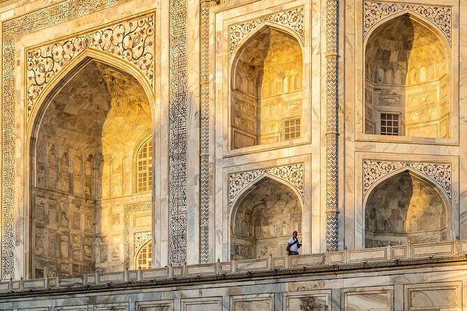 1-Day Trip to Taj Mahal and Agra from Mumbai with Both side Commercial Flights - The Itinerary: A Closer Look