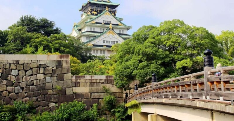 1-Day walking tour in OsakaCastle, temples and Ukiyoe - Key Points