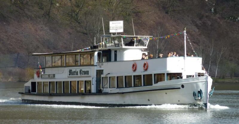1 hour boat cruise with fragrant coffee and homemade strudel - An Authentic Way to Experience Prague’s Waterways