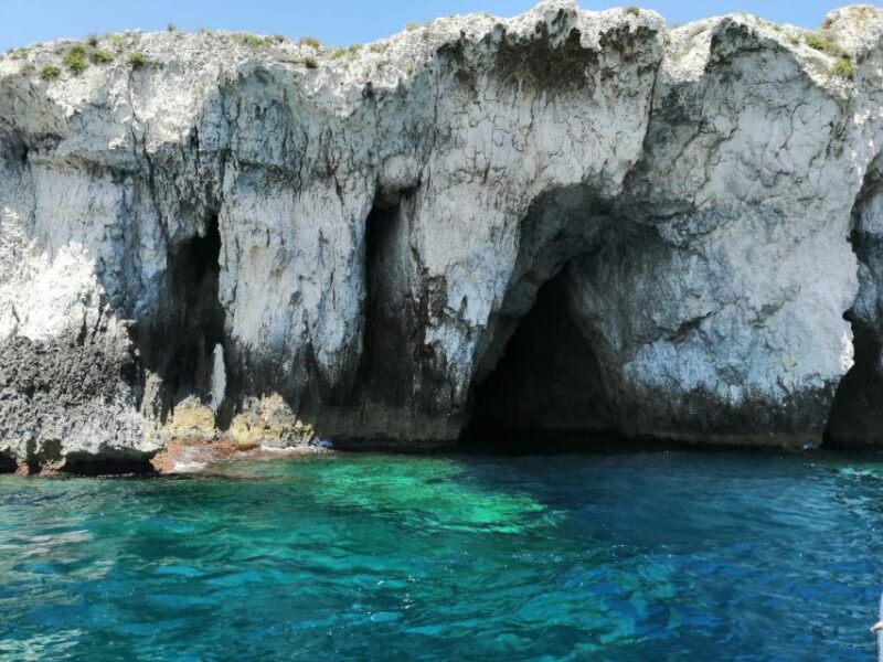 1-hour boat tour with visit to sea caves and ortigia island - Discover Syracuse by Boat: A 1-Hour Journey Through Sea Caves and Ortigia Island
