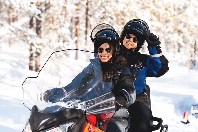 1 Hour Easy Snowmobile Safari in Levi - A First Glimpse of Snowmobiling in Levi: The 1 Hour Easy Snowmobile Safari