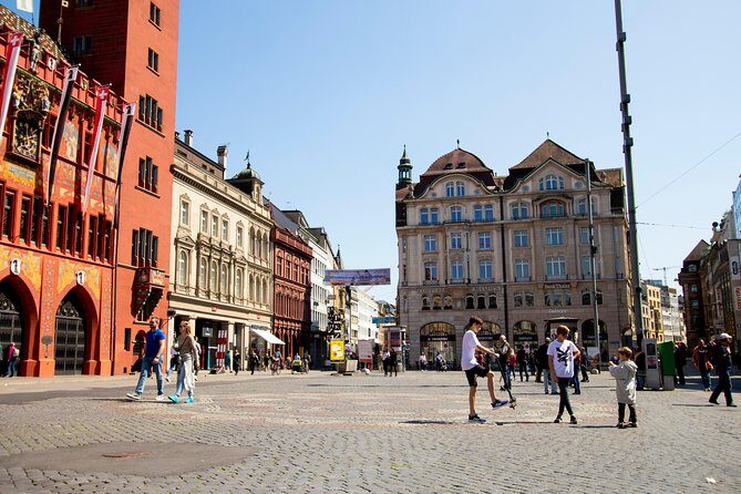 1 Hour express walk of Basel with a Local - Key Points