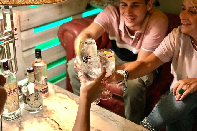 1-Hour Gin Tonics Guided Workshop with special view in Madrid - A Closer Look at the 1-Hour Gin Tonic Workshop in Madrid