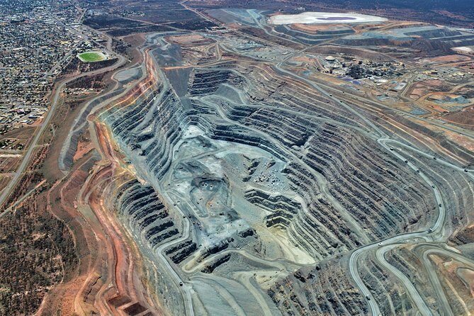 1-Hour Lake Lefroy including Big Pit Scenic Flight from Kalgoorlie - Key Points