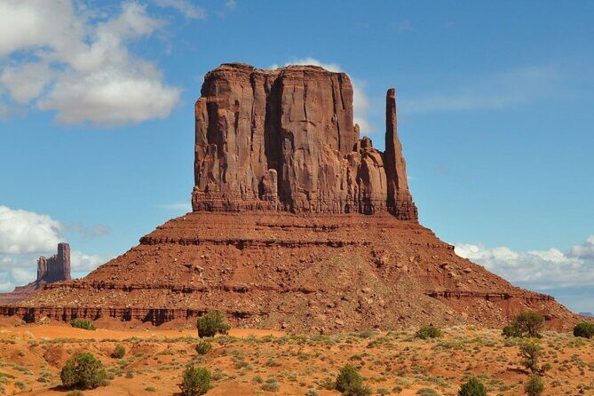 1 Hour Monument Valley Horseback Tour - Key Points