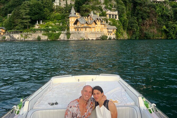 1 hour on a private boat on Lake Como with captain - Key Points