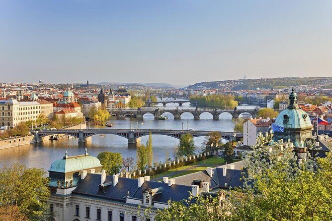 1 hour Prague Panoramic Vltava River sightseeing Cruise - Who Should Consider This Cruise?
