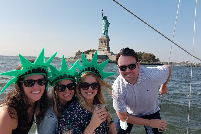 1 Hour Private Charter in New York Harbor for up to 6 people - Discover New York from the Water: A Private 1-Hour Harbor Sail