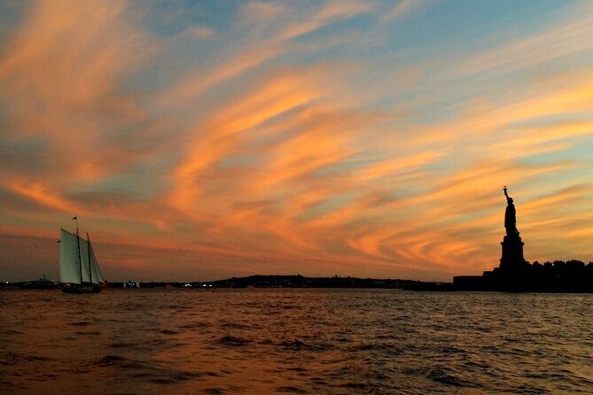 1 Hour Private Charter in New York Harbor for up to 6 people - FAQs