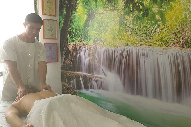 1 Hour Private Chiromassage Session in Seville - Who Should Consider This Experience?