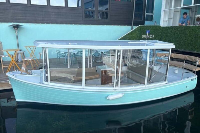 1 Hour Private Electric Duffy Cruise on Lake Austin - A Closer Look at the Lake Austin Duffy Cruise Experience
