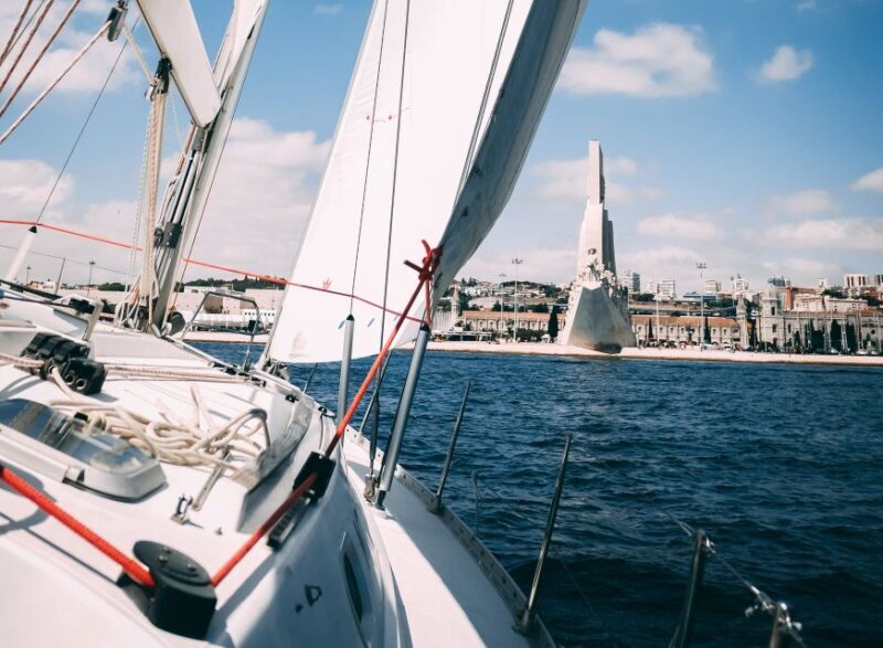 1 Hour Private - Lisbon: Sailing Tour With Wine and History - What Makes This Tour Truly Valuable