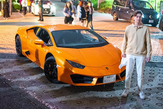 1-Hour Tokyo Tour in Lamborghini Huracan - A Quick Look at the Tokyo Lamborghini Tour