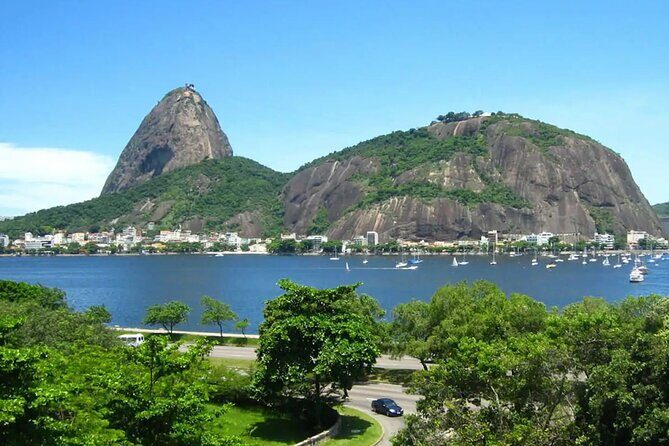 1-hour Watercolor Class with a View of Sugarloaf Mountain - Who Will Love This Tour?