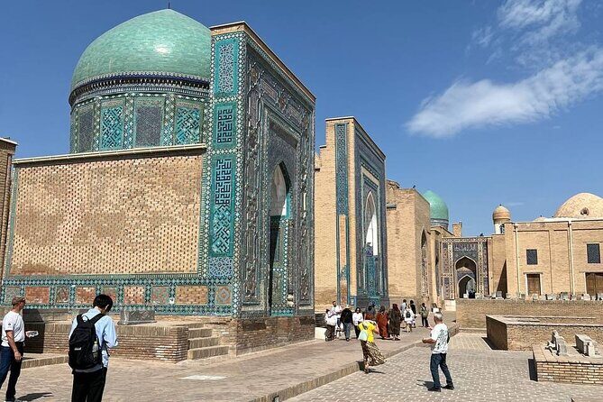 1 or 2 days trip to Samarkand from Tashkent - The Art of Silk Carpet Weaving