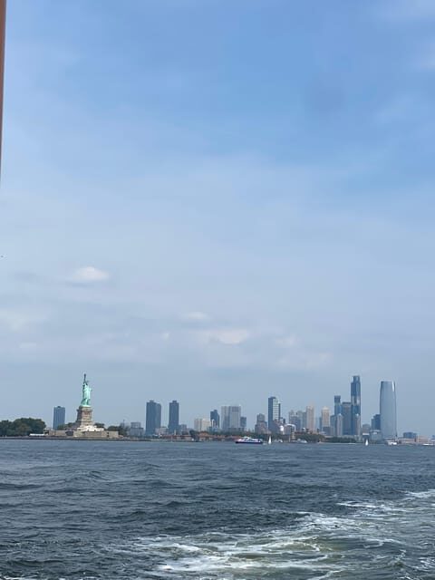 #1 Six Hour Bus Tour and Boat Ride By The Statue of Liberty - Who Should Consider This Tour?