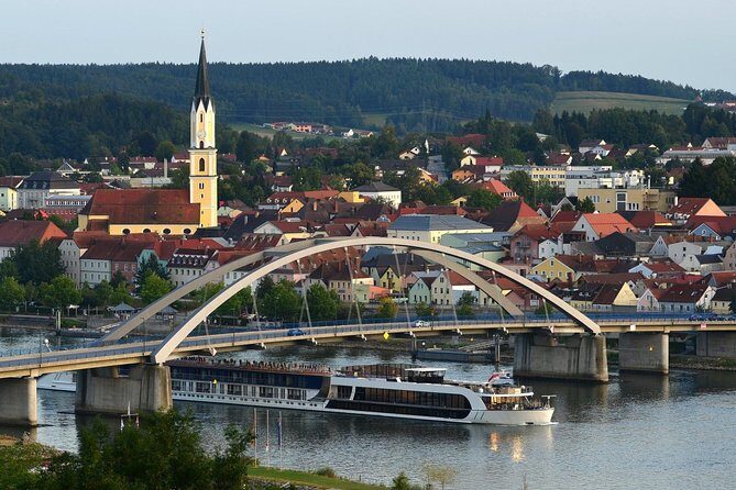 1-way Prague to Vilshofen private transfer - Mercedes Benz - up to 7 passengers - The Sum Up
