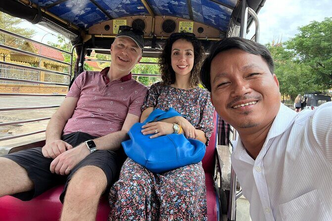 10 Stop Phnom Penh Tour by Tuk-Tuk, includes S21 & Killing Fields - Key Points