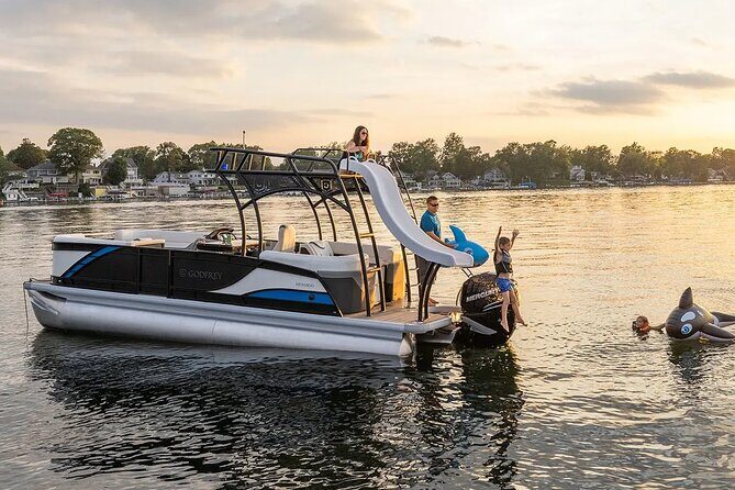 12 Hour Double Decker Pontoon With Slide On Yellow Lake - Key Points