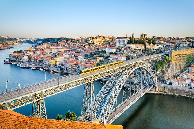 12h Porto Tour from Lisbon in Mercedes de Luxo - Key Points