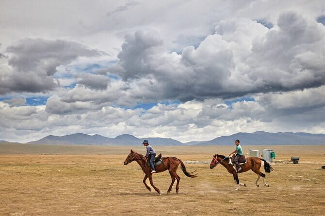 14 Day Epic Kyrgyzstan Trek in Tian Shan and Pamir Alay Mountains - Who Will Love This Tour?