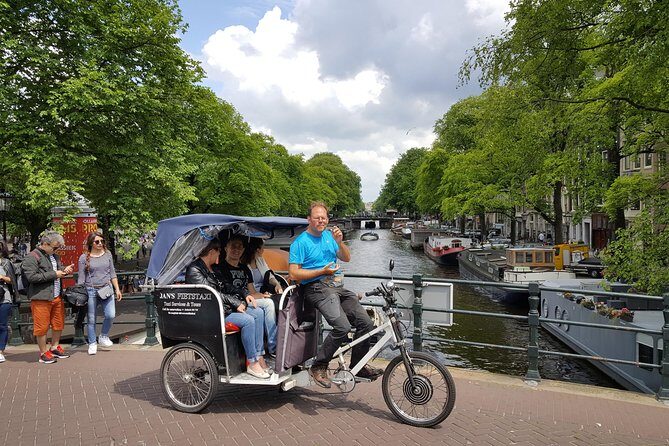 1,5 hours Amsterdam Rickshaw Tour - An In-Depth Look at the 1.5-Hour Amsterdam Rickshaw Tour