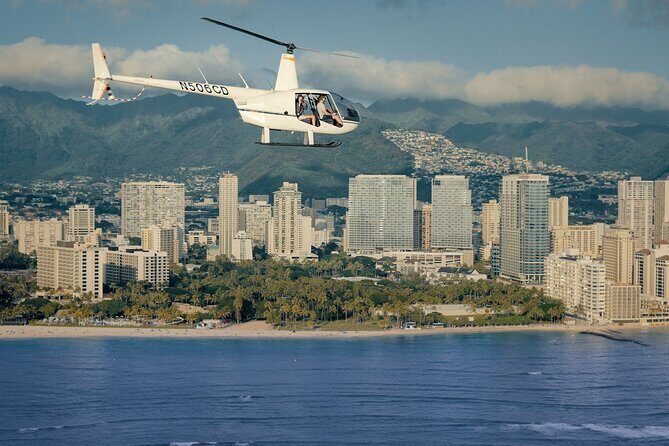 18 Minutes SHARED Helicopter Tour in Honolulu - An In-Depth Look at the 18-Minute Helicopter Adventure in Oahu