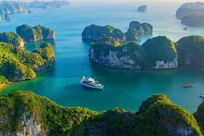 19-Day Tours | Explore the Essential and Highlights in Vietnam - A Deep Dive into the 19-Day Vietnam Tour
