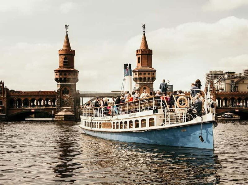 1h Berlin-Cruise with 140 year old electrified steamship - An In-Depth Look at the 1-Hour Berlin Cruise