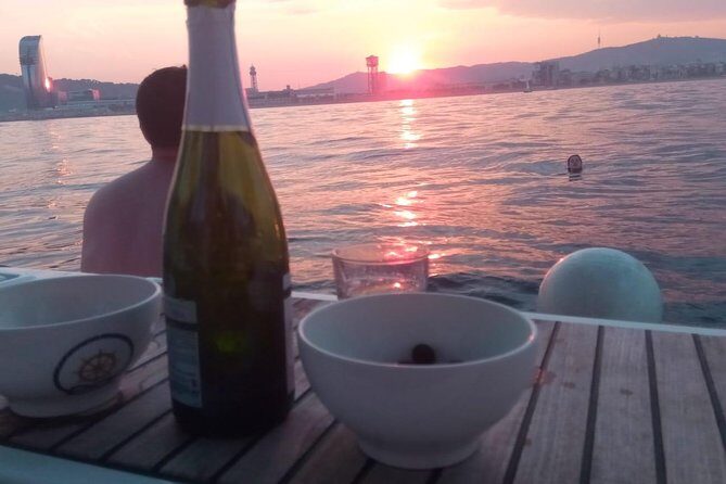 1h Refreshing Sailing Tour in Barcelona with Open Bar & Snacks - Final Thoughts: Who Is This Tour Best For?