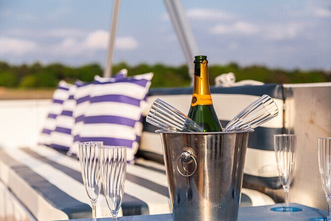 1h-Relaxing day or sunset cruise in Montreal - Who Should Book This Experience?