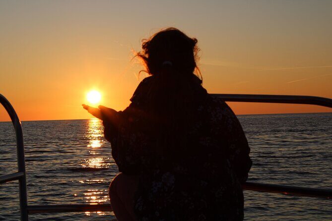 1H Sunset cruise around the Old Town Dubrovnik - Key Points