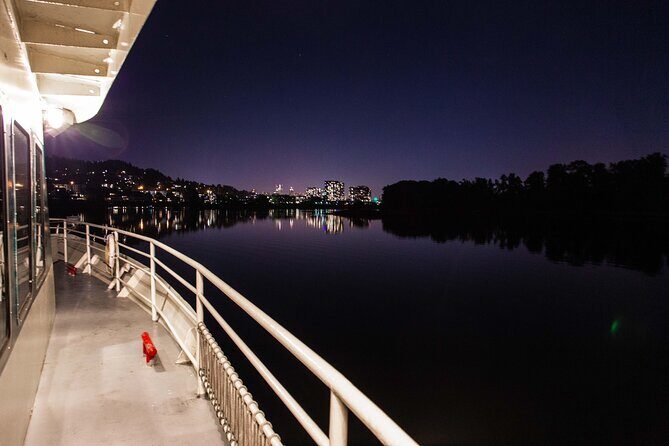 2.5-hour Dinner Cruise on Willamette River - FAQ