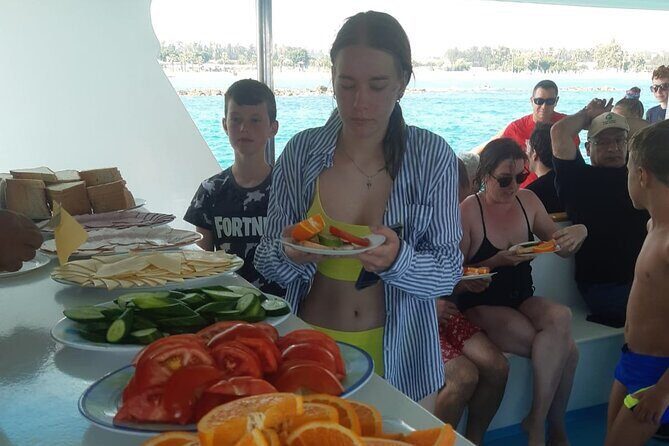 2.5 hour Glass Bottom Boat Trip, Snorkeling, Sliding and Fun - Itinerary Breakdown: What to Expect at Each Stop